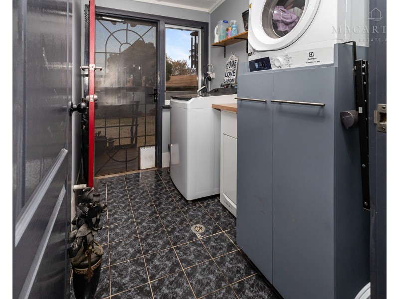 15 Tarakan Avenue, Ashmont NSW 2650