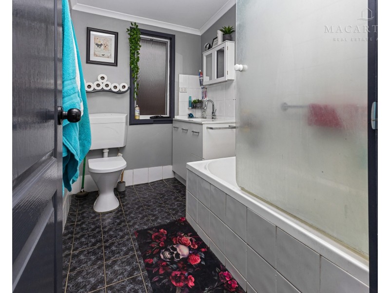 15 Tarakan Avenue, Ashmont NSW 2650