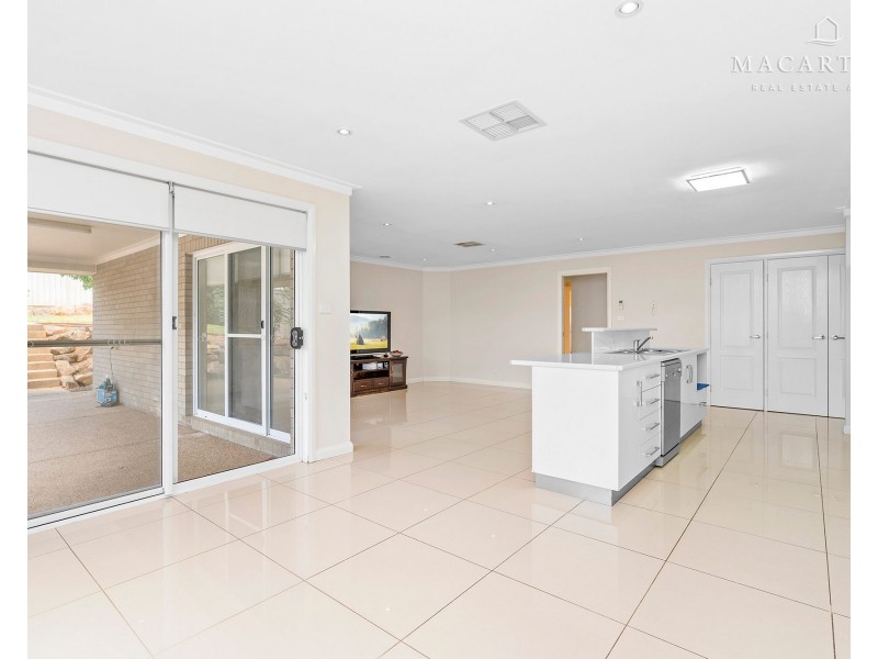 46 Yarrawah Crescent, Bourkelands NSW 2650