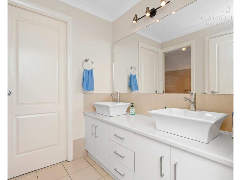 46 Yarrawah Crescent, Bourkelands NSW 2650