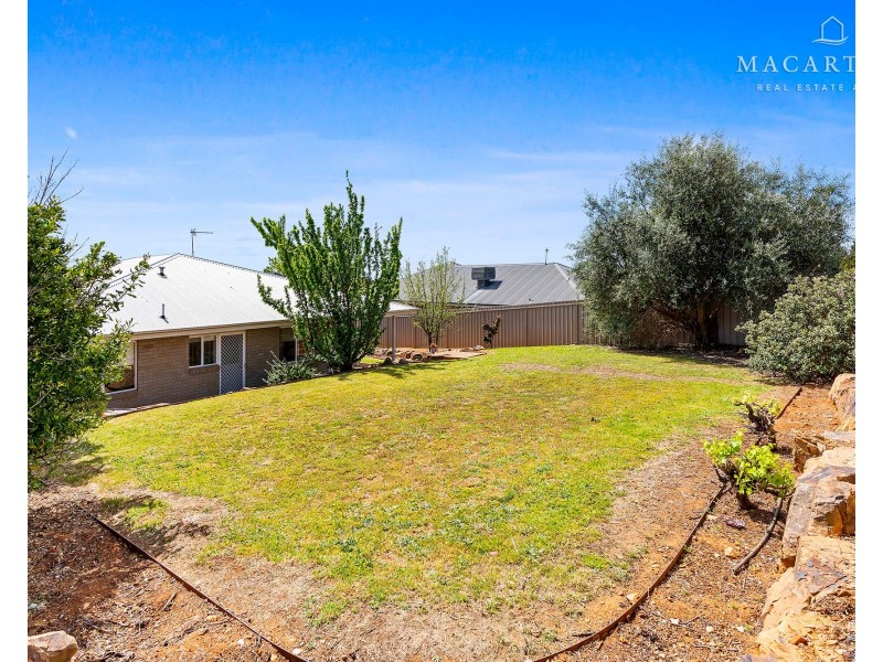46 Yarrawah Crescent, Bourkelands NSW 2650