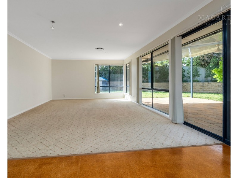 34 McKeown Street, Estella NSW 2650