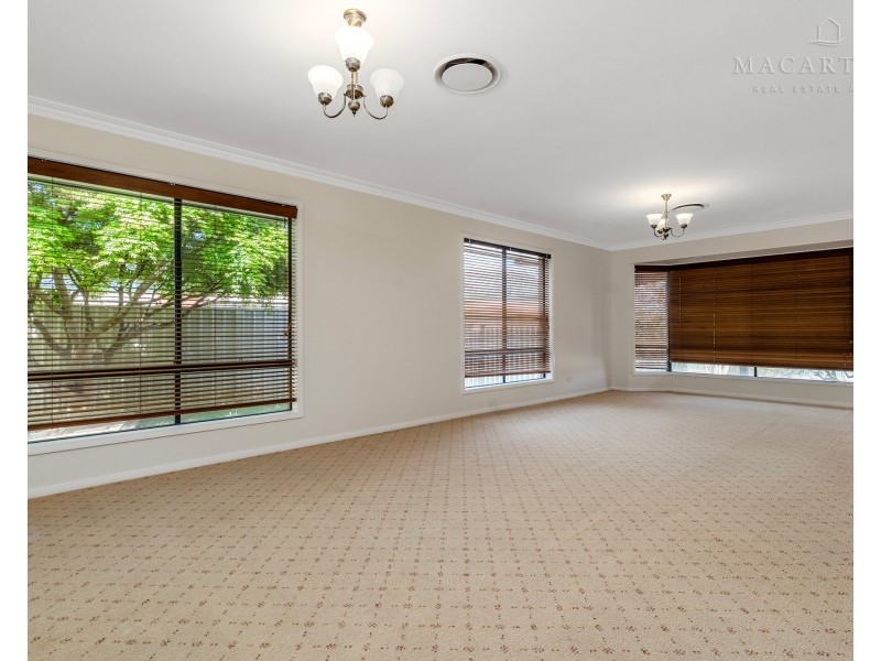 34 McKeown Street, Estella NSW 2650
