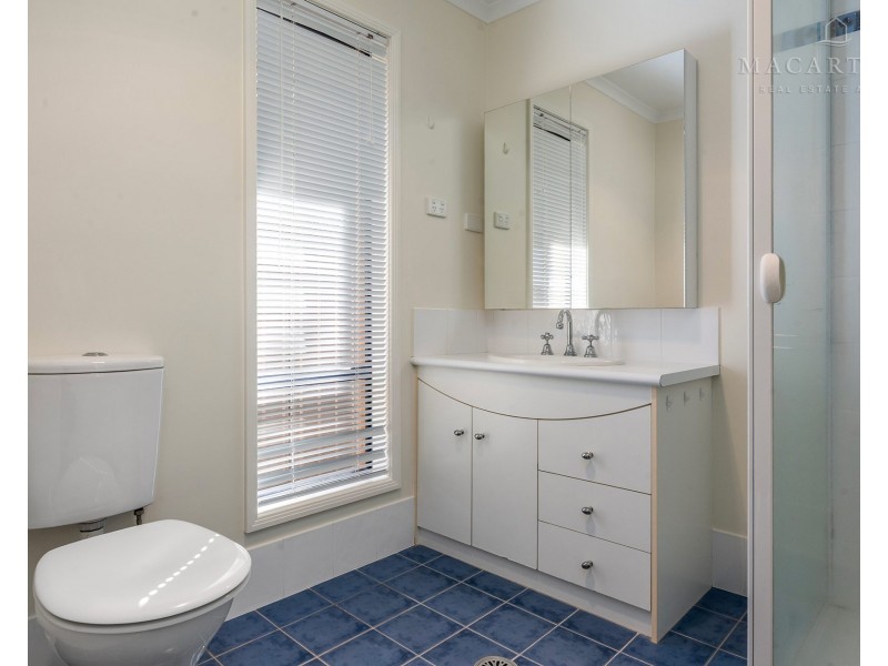 34 McKeown Street, Estella NSW 2650