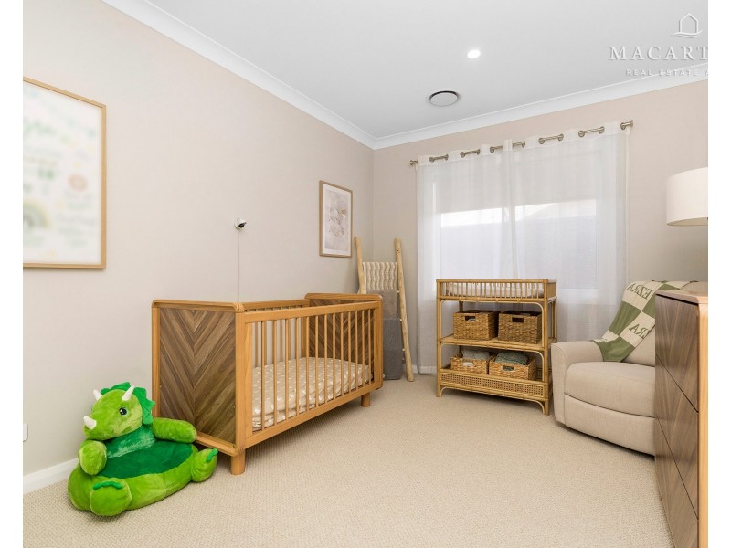 41 Valencia Drive, Gobbagombalin NSW 2650