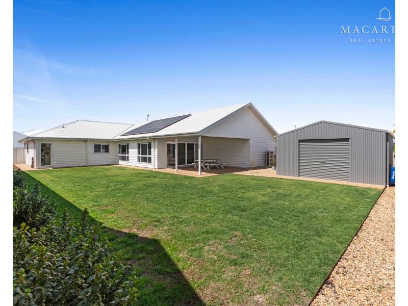 41 Valencia Drive, Gobbagombalin NSW 2650