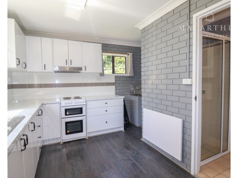 84 Stanley Street, Kooringal NSW 2650