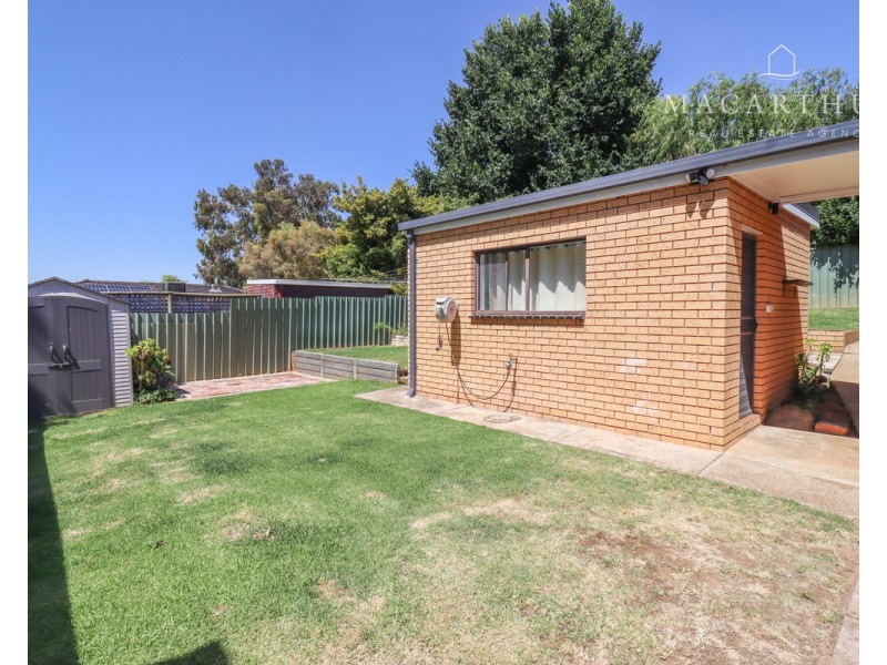 84 Stanley Street, Kooringal NSW 2650