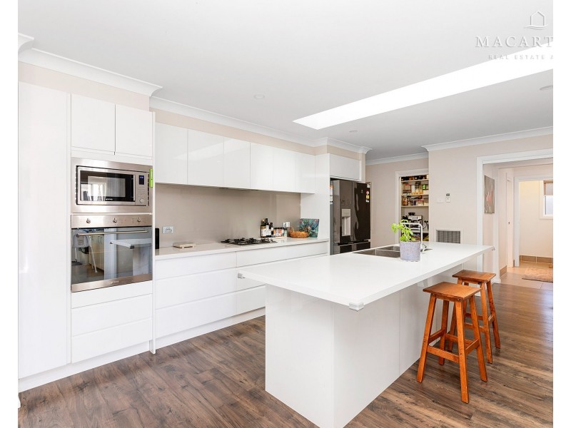 25 Gibson Street, Boorooma NSW 2650