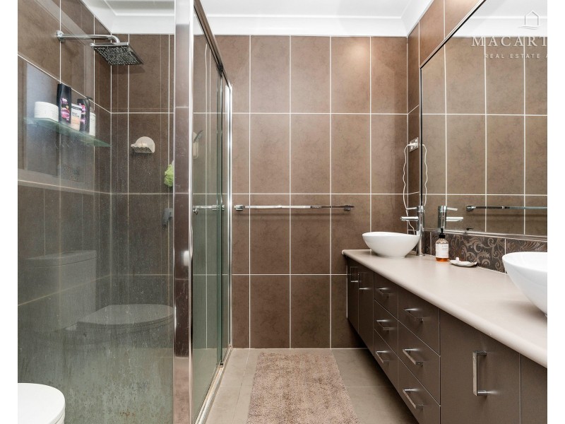 25 Gibson Street, Boorooma NSW 2650