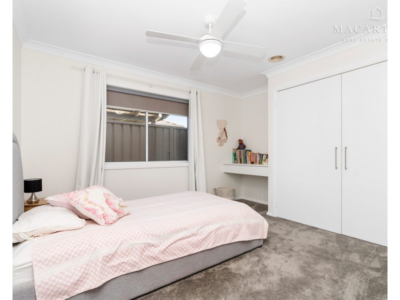25 Gibson Street, Boorooma NSW 2650