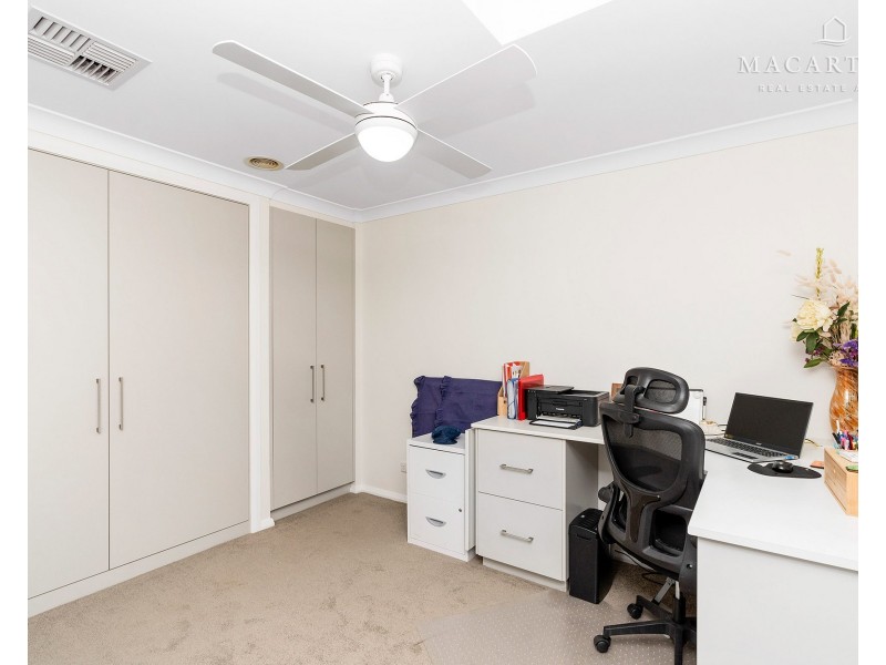 25 Gibson Street, Boorooma NSW 2650