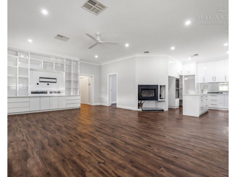 2 Mary Street, North Wagga Wagga NSW 2650