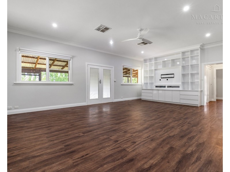 2 Mary Street, North Wagga Wagga NSW 2650