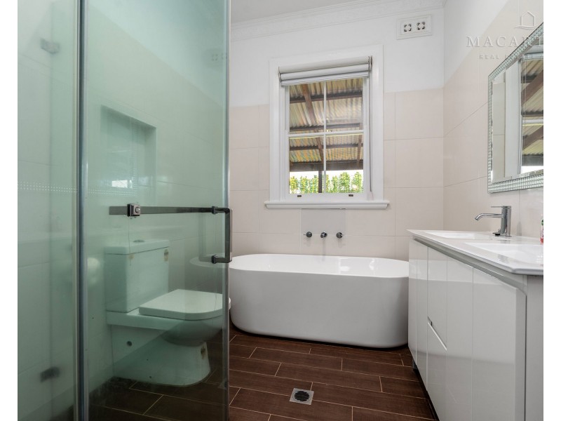 2 Mary Street, North Wagga Wagga NSW 2650