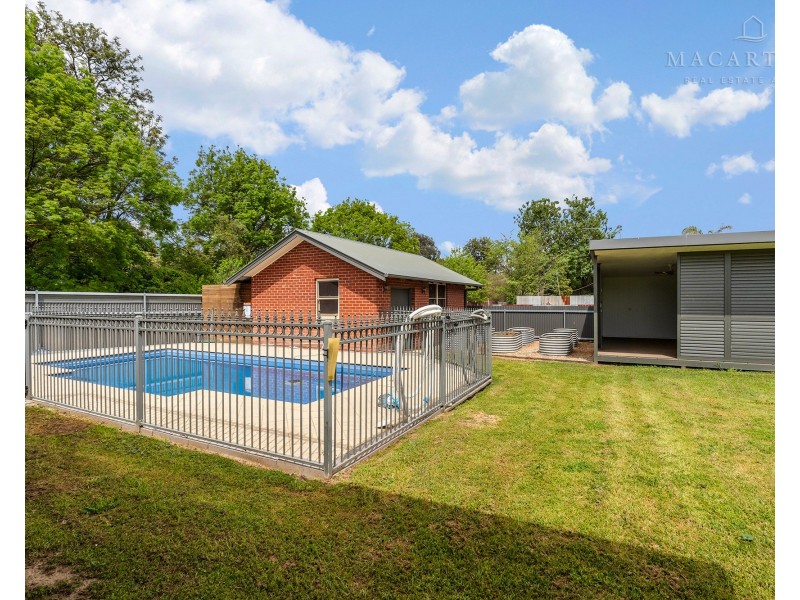 2 Mary Street, North Wagga Wagga NSW 2650