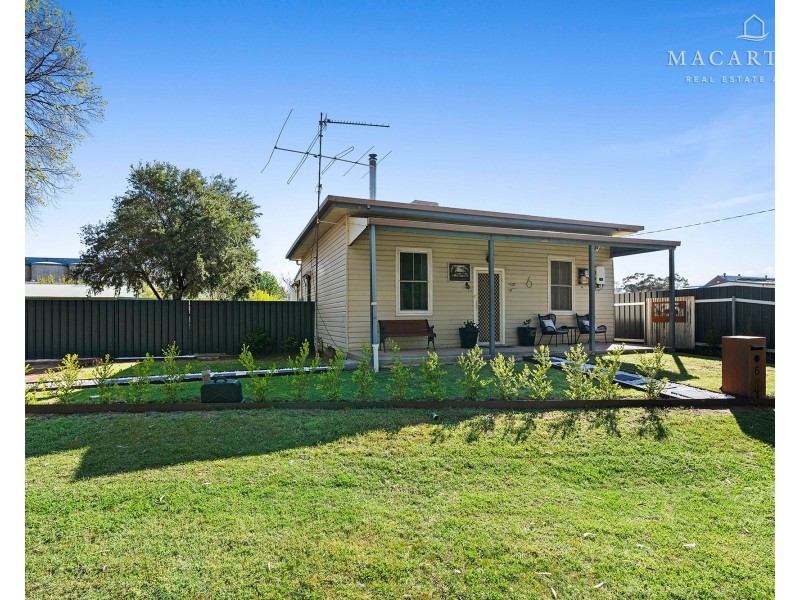 6 Wright Street, Ganmain NSW 2702