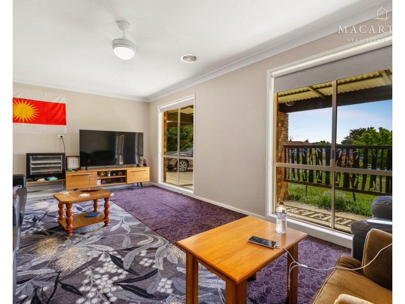12 Balleroo Crescent, Glenfield Park NSW 2650