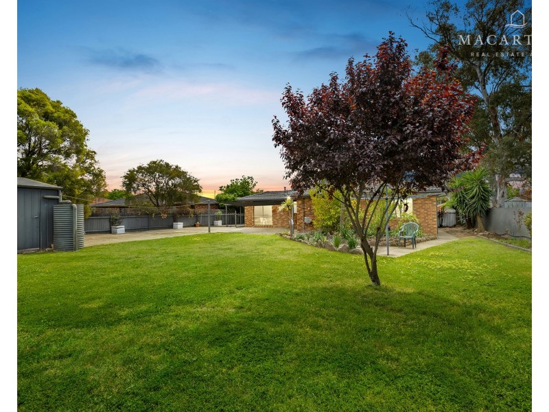 12 Balleroo Crescent, Glenfield Park NSW 2650