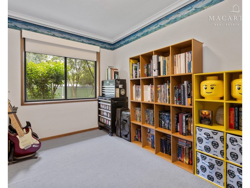 19 Eldershaw Drive, Forest Hill NSW 2651