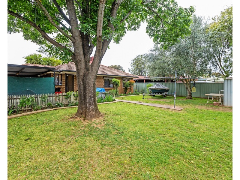19 Eldershaw Drive, Forest Hill NSW 2651
