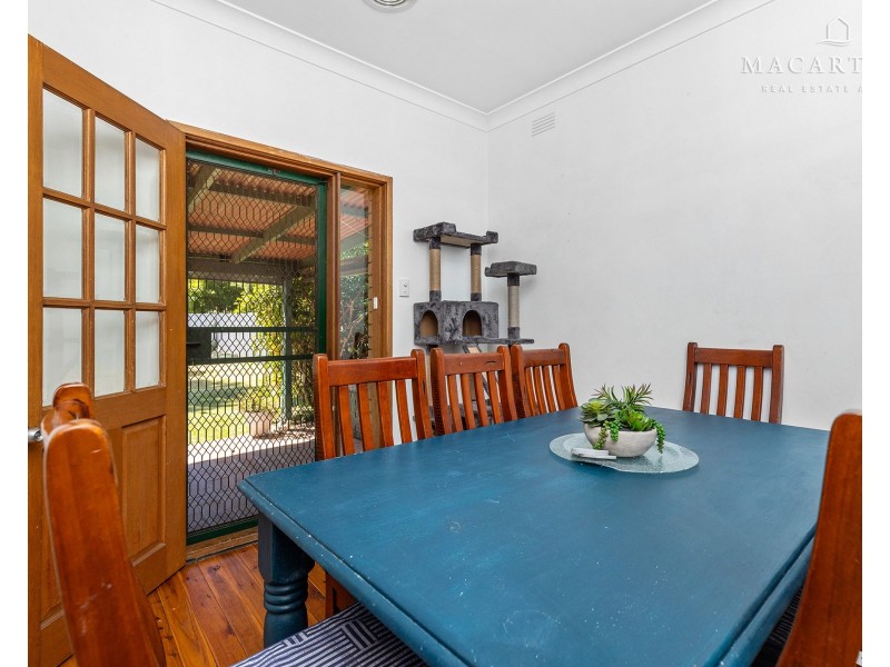 25 Leavenworth Drive, Mount Austin NSW 2650