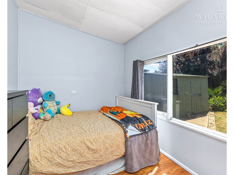 25 Leavenworth Drive, Mount Austin NSW 2650