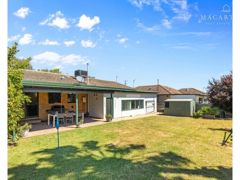 25 Leavenworth Drive, Mount Austin NSW 2650