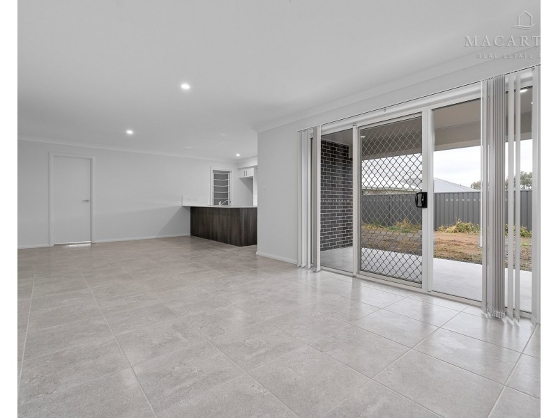 23 Blackwood Circuit, Forest Hill NSW 2651