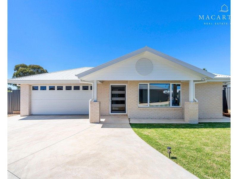 12 Flintwood Street, Forest Hill NSW 2651