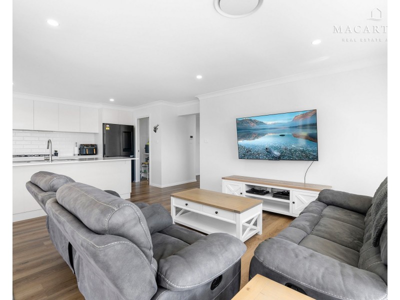 12 Flintwood Street, Forest Hill NSW 2651