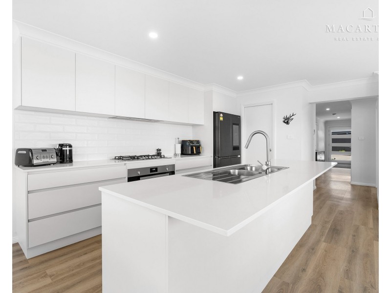 12 Flintwood Street, Forest Hill NSW 2651