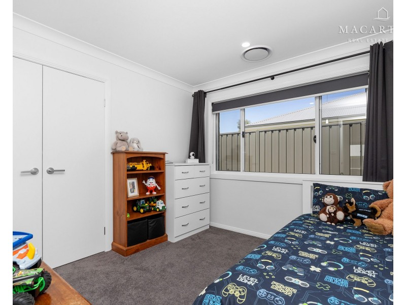 12 Flintwood Street, Forest Hill NSW 2651