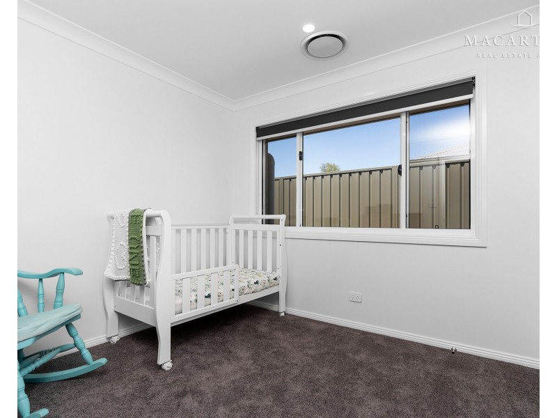 12 Flintwood Street, Forest Hill NSW 2651
