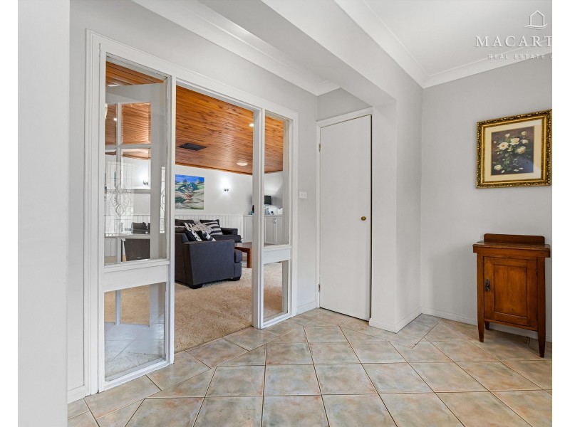 4 Brunskill Road, Lake Albert NSW 2650