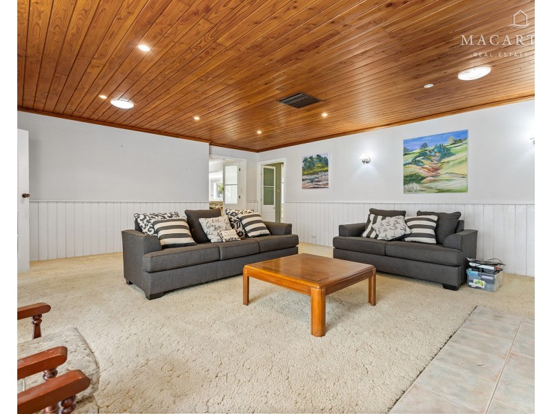 4 Brunskill Road, Lake Albert NSW 2650