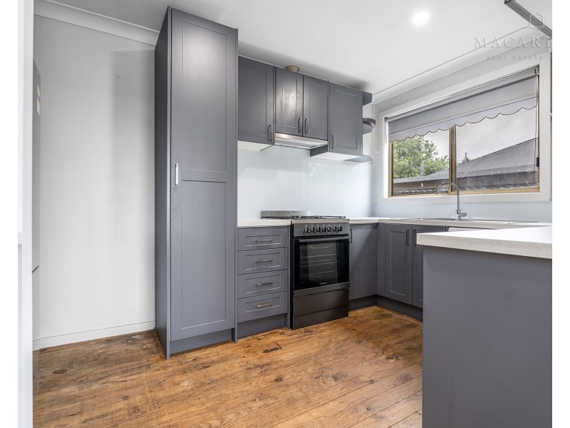 14 Condon Avenue, Mount Austin NSW 2650