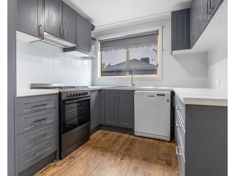 14 Condon Avenue, Mount Austin NSW 2650