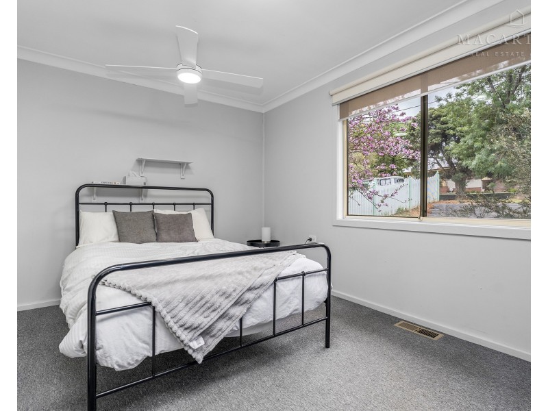 14 Condon Avenue, Mount Austin NSW 2650