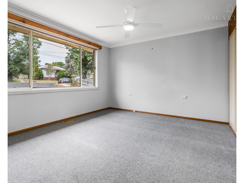 14 Condon Avenue, Mount Austin NSW 2650