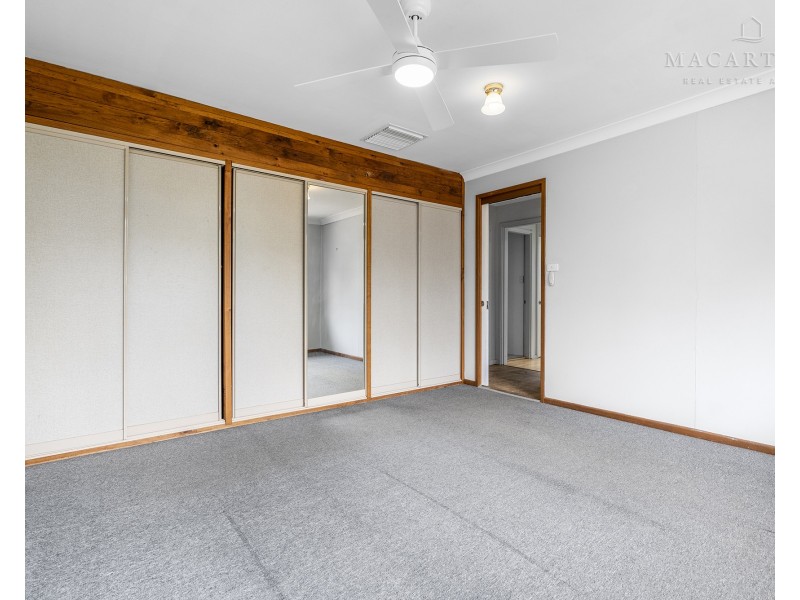 14 Condon Avenue, Mount Austin NSW 2650