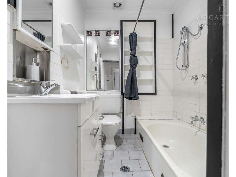14 Condon Avenue, Mount Austin NSW 2650