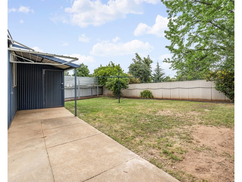 14 Condon Avenue, Mount Austin NSW 2650