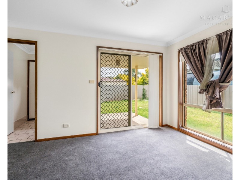 2/13 Yentoo Drive, Glenfield Park NSW 2650