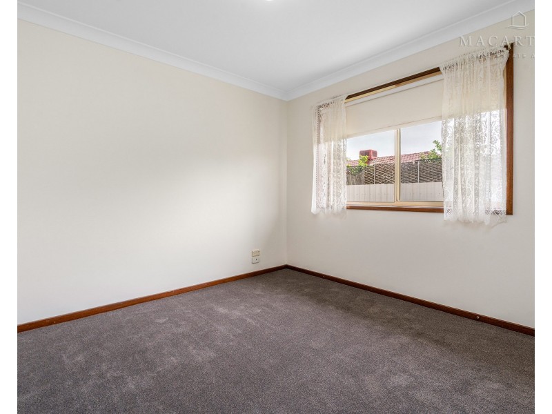 2/13 Yentoo Drive, Glenfield Park NSW 2650