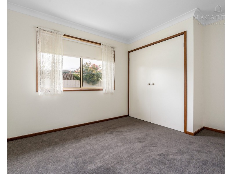 2/13 Yentoo Drive, Glenfield Park NSW 2650