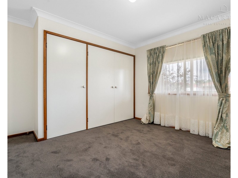 2/13 Yentoo Drive, Glenfield Park NSW 2650