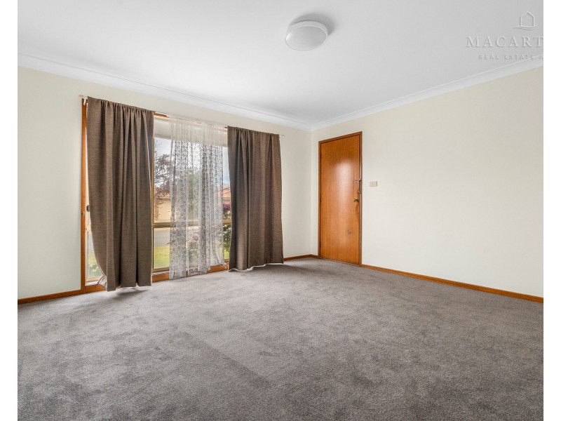 2/13 Yentoo Drive, Glenfield Park NSW 2650