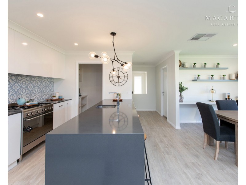 49 Paradise Drive, Gobbagombalin NSW 2650