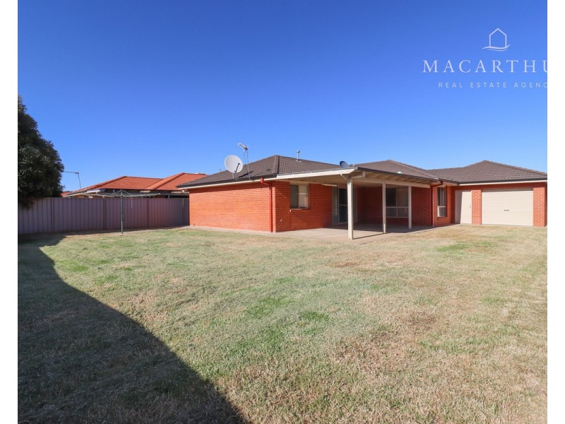 14 Allunga Street, Glenfield Park NSW 2650